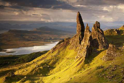 The Old Man of Storr overlooking Loch Leathan below