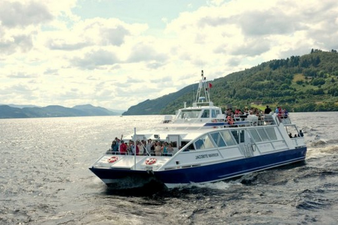 Cruising Loch Ness