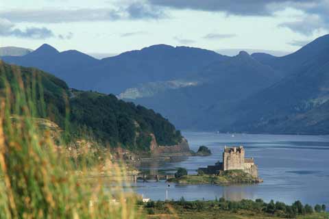 Eilean Donan Castle has a spectacular location