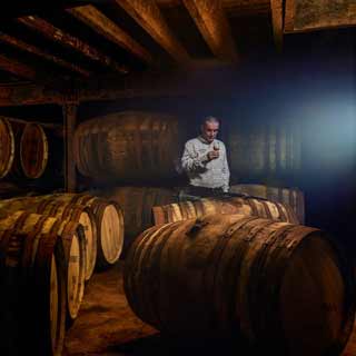 Whisky tasting at Bowmore Distillery