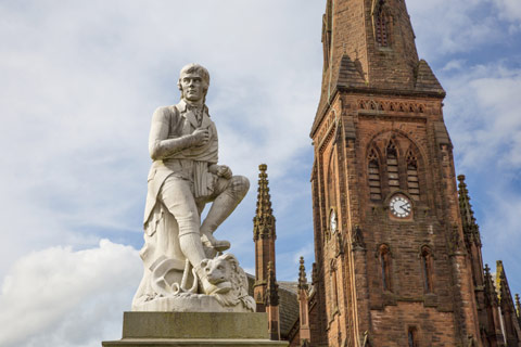 A marble statue of Robert Burns in Dumfries