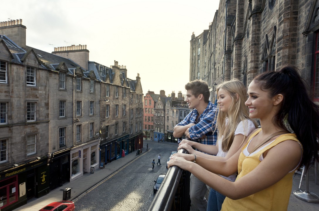 Victoria Street