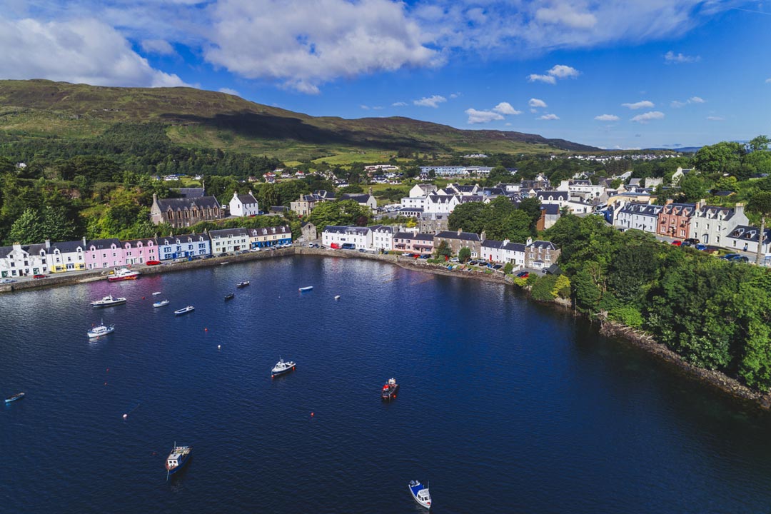 Skye and Eilean Donan Castle Small Group Tour